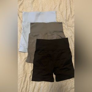 Amazon 3 piece seamless yoga shorts